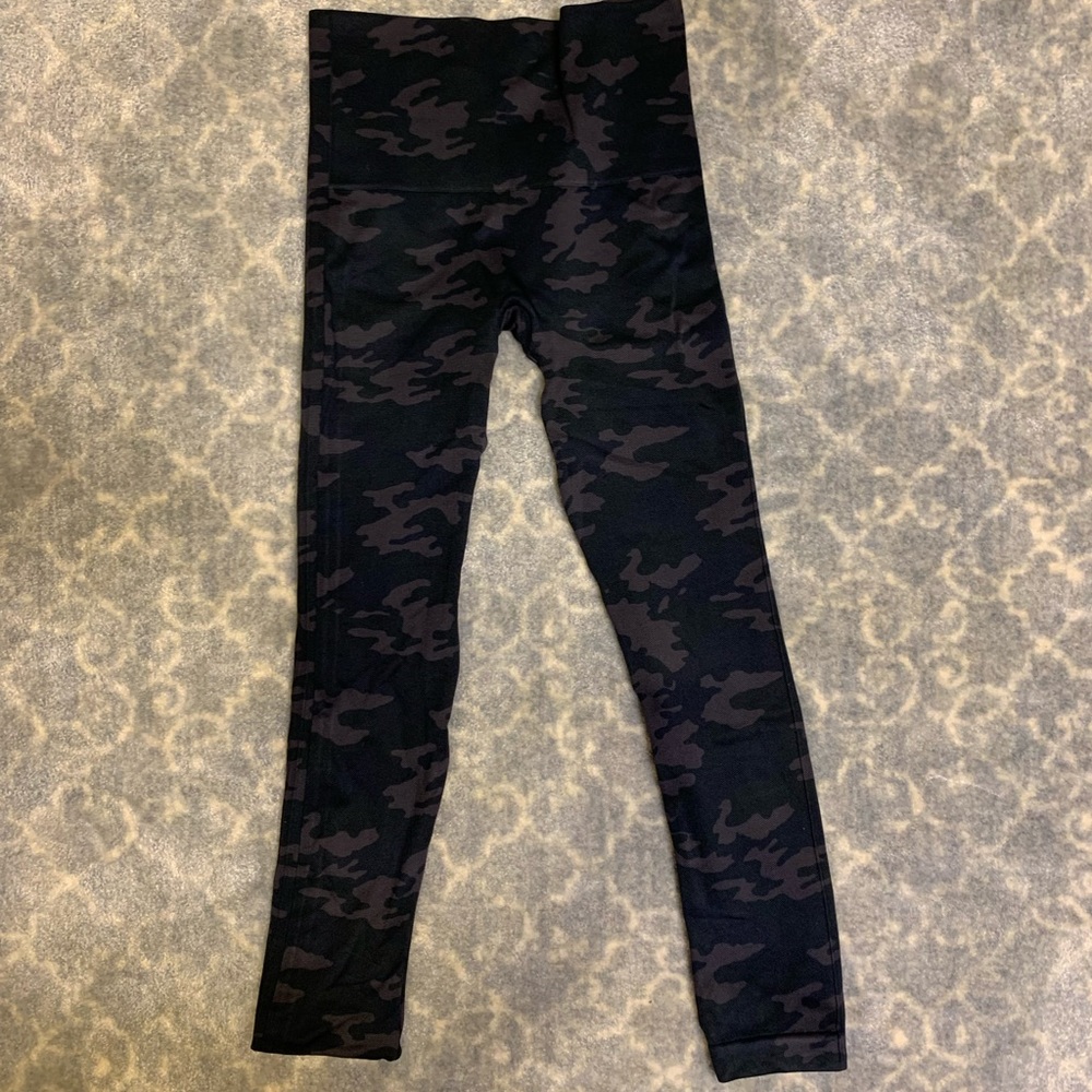 Spanx ecoCare seamless leggings in black camo